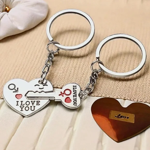 2 piece metal couple key ring set  NWT - Picture 3 of 3